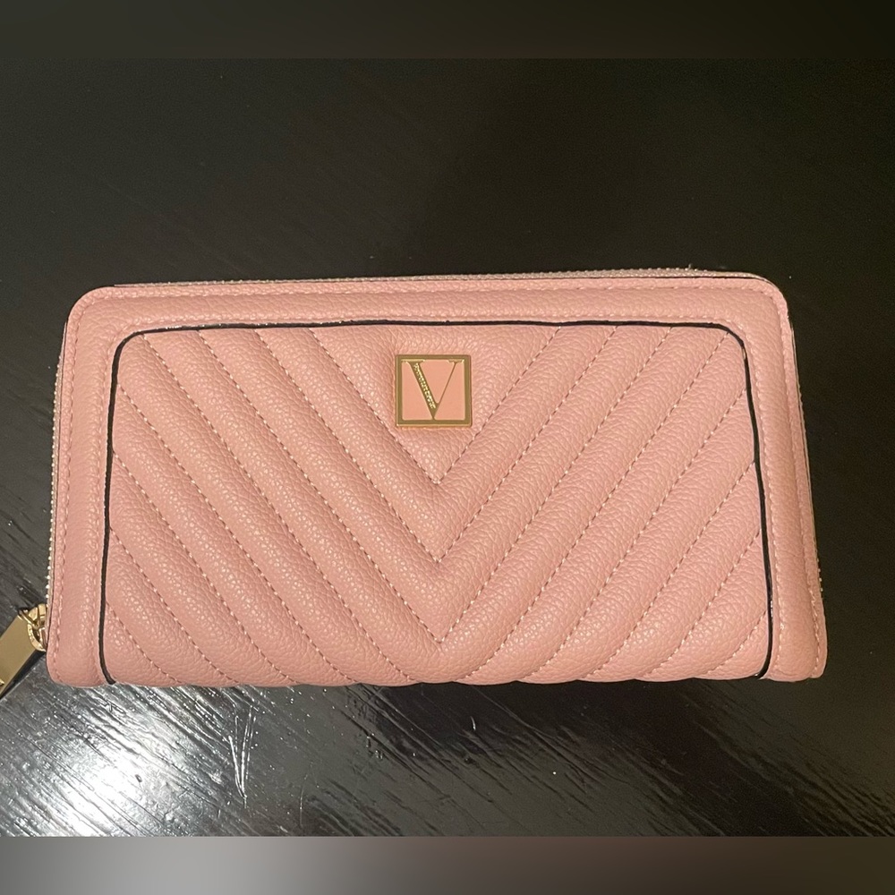 Victoria’s Secret light pink Wallet